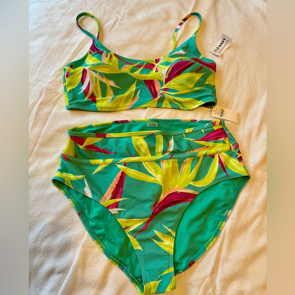 Old Navy Two-Piece Swimsuit NWT